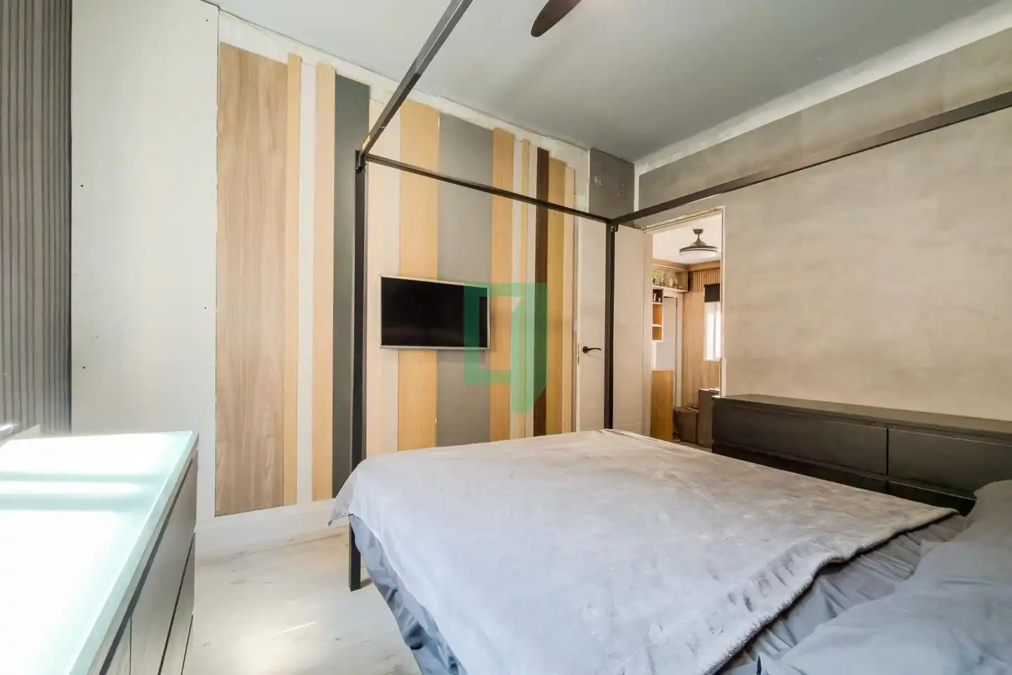 Habitación de Piso en venta en Badalona