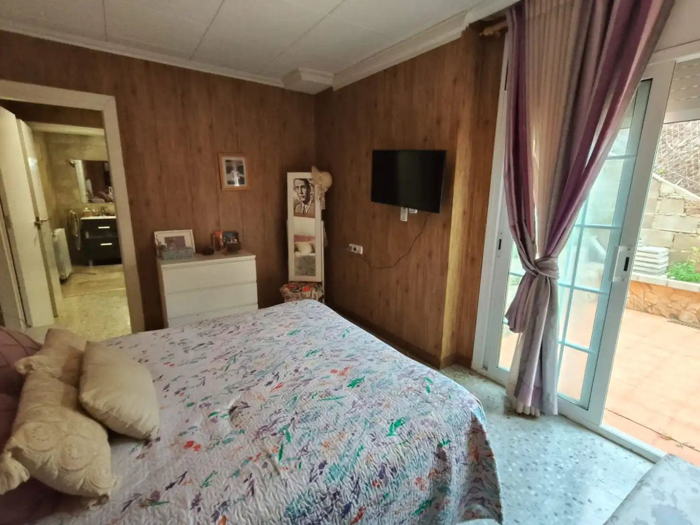 Dormitori de Casa o xalet en venda en Calella amb Calefacció, Jardí privat i Terrassa