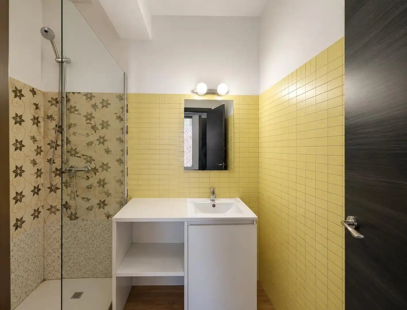 Baño de Apartamento en venta en Alicante / Alacant con Aire acondicionado, Amueblado y Balcón