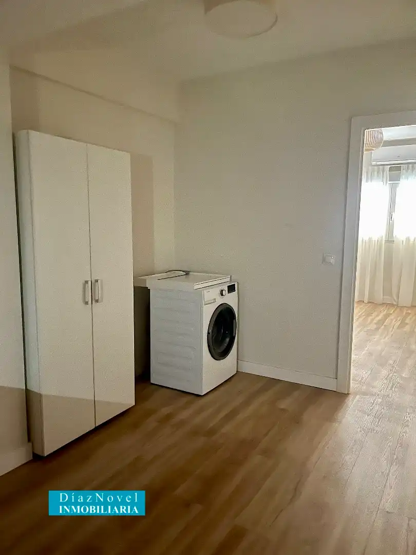 Habitación de Local en venta en Málaga con Aire acondicionado, Calefacción y Parquet