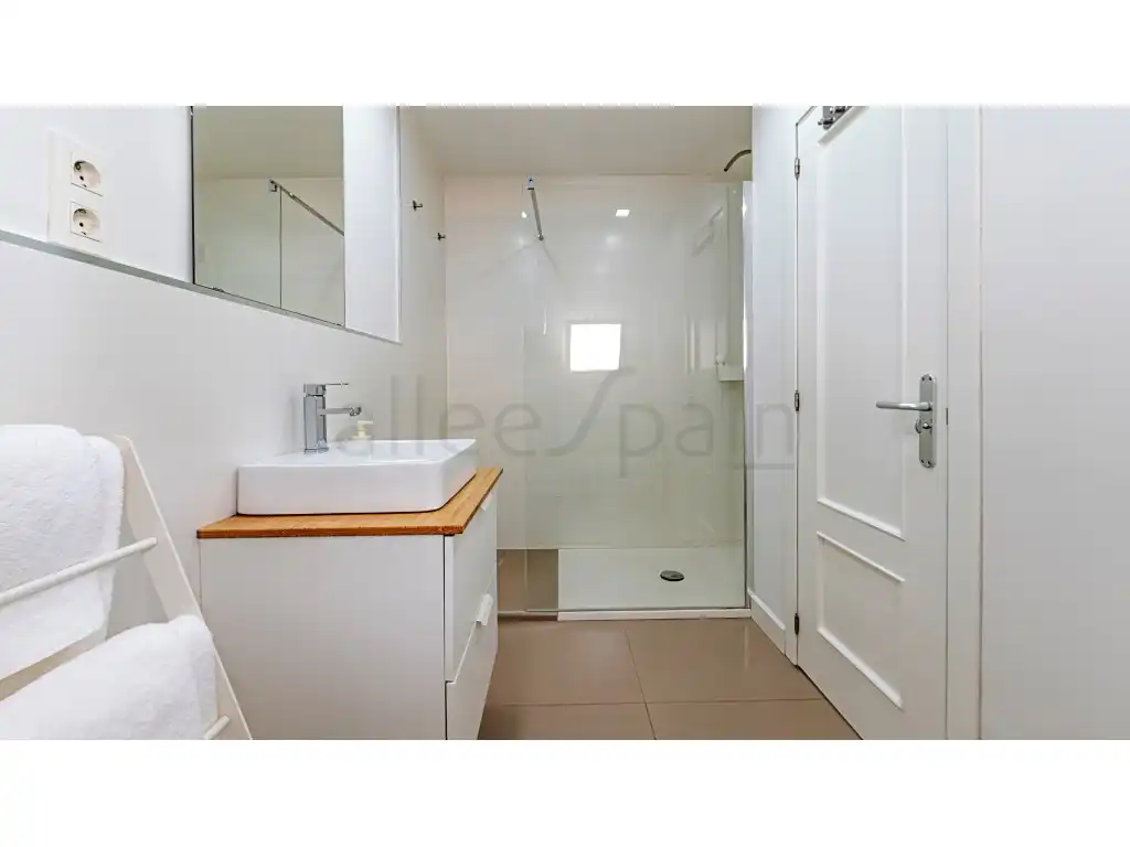 Bathroom of Apartments for rent in Benalmádena  with Air Conditioner, Heating and Private garden