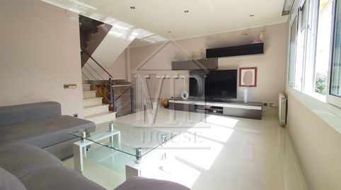 Foto 5 de Casa adosada en venta en Carrer John Lennon, 27, Bufalà, Badalona
