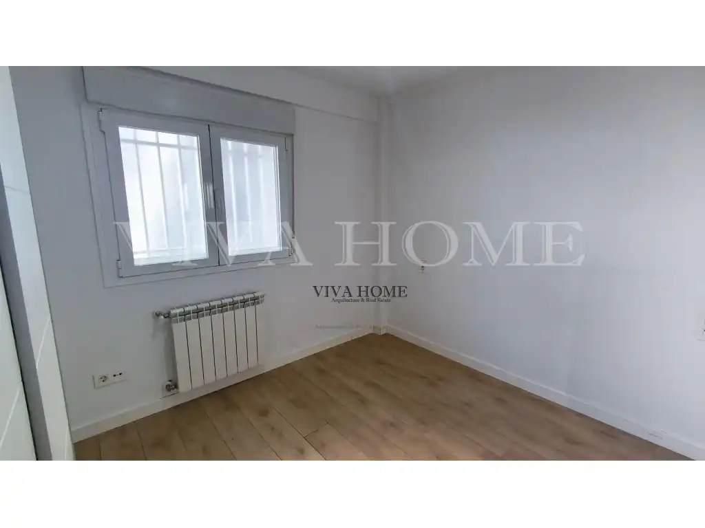 Bedroom of Flat for sale in Madrid