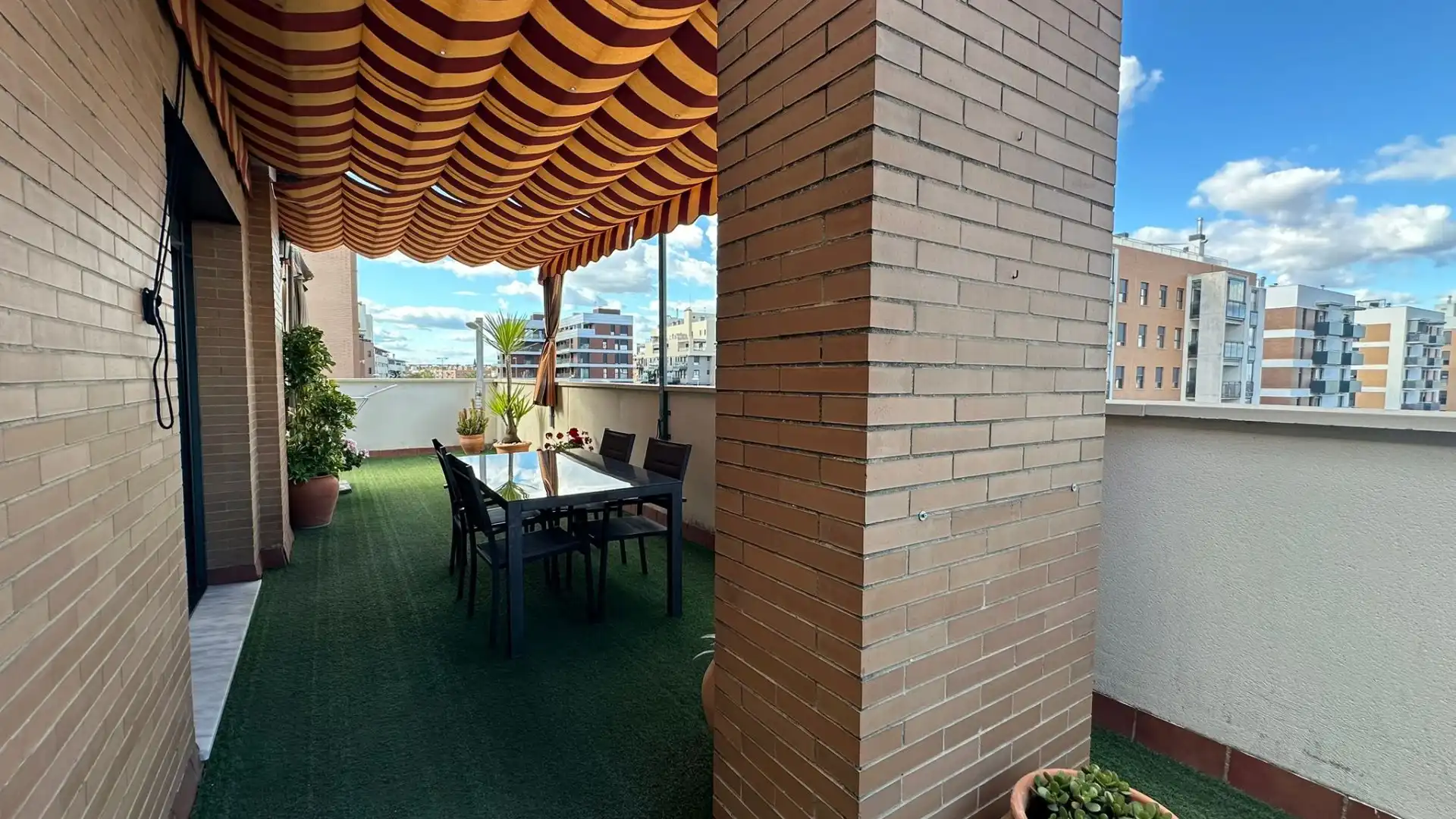 Terrasse von Dachboden zum Verkauf in Mairena del Aljarafe mit Klimaanlage, Heizung und Terrasse