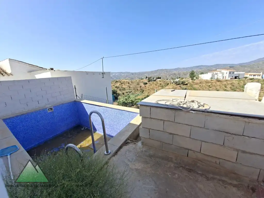Piscina de Finca rústica en venta en Vélez-Málaga con Amueblado
