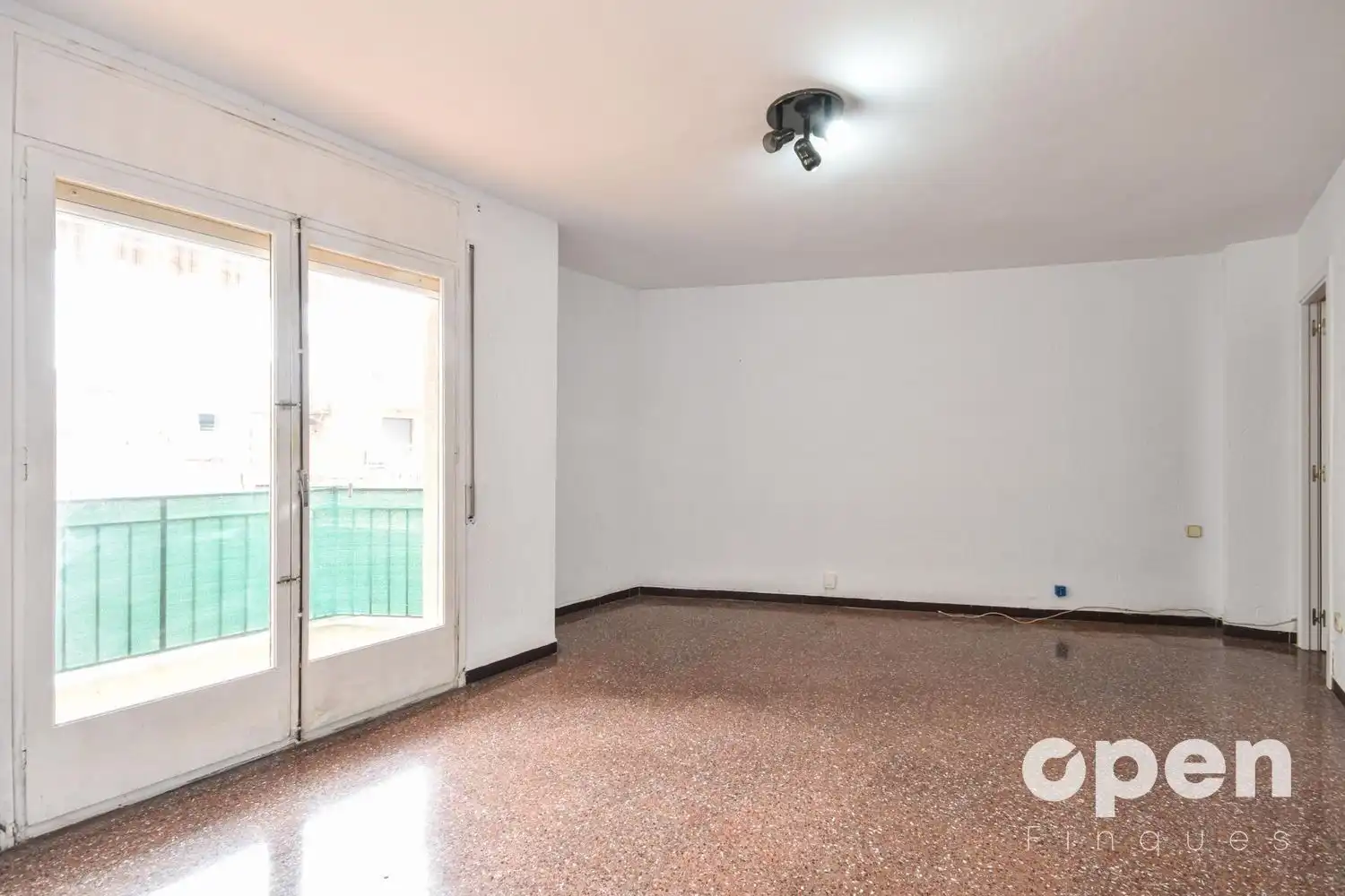 Living room of Flat for sale in Terrassa  with Terrace and Balcony