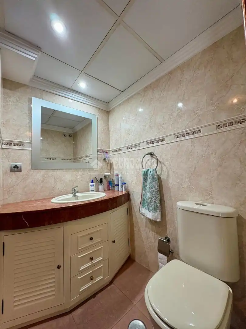 Baño de Piso en venta en Sevilla con Aire acondicionado, Calefacción y Terraza