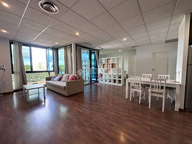 Piso en Alquiler en Dehesa Vieja - Puente Cultural