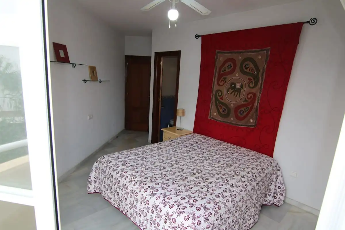 Habitación de Apartamento de alquiler en Torremolinos con Aire acondicionado, Terraza y Amueblado