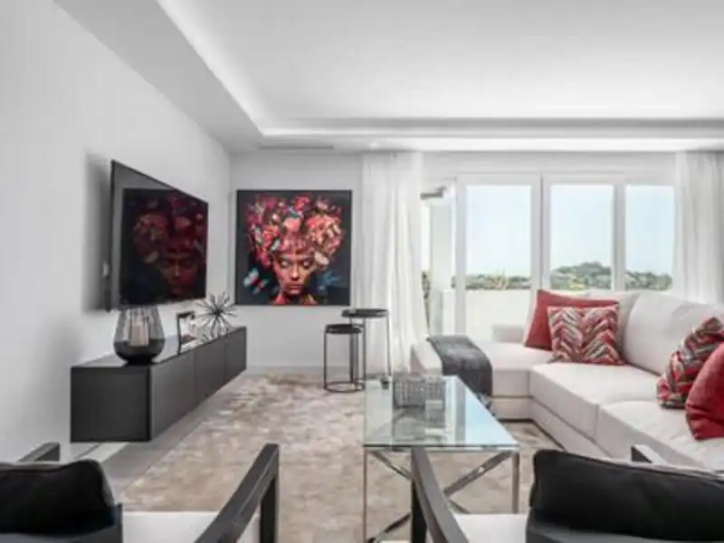 Apartment with terrace to rent in La Quinta, imagen 3