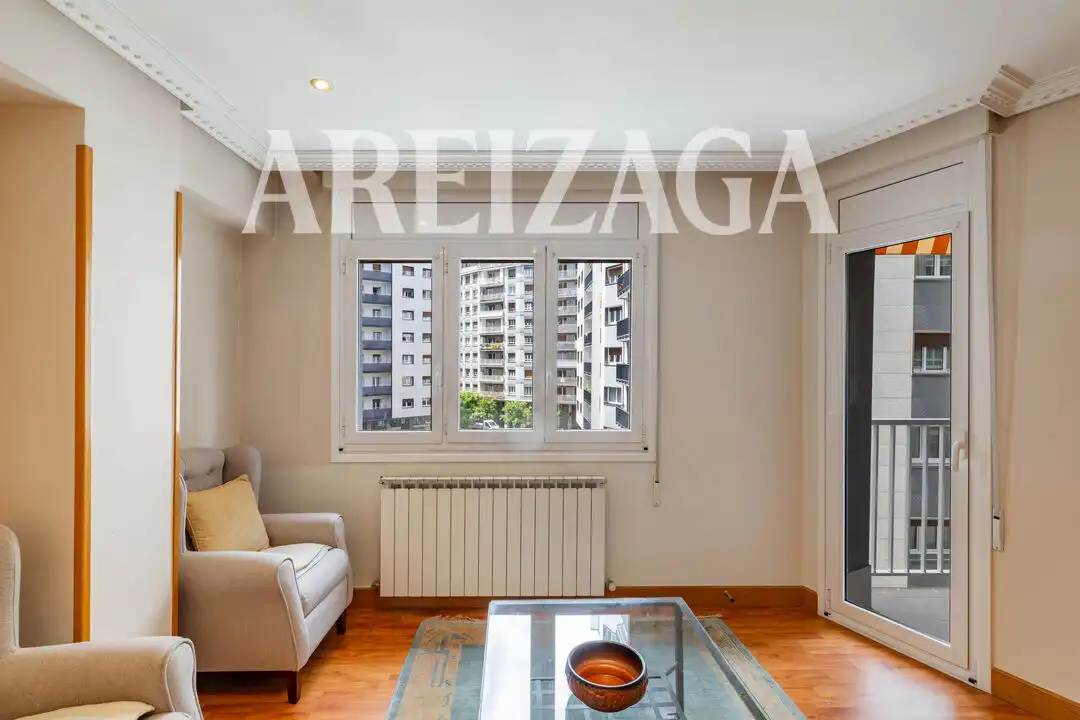 Schlafzimmer von Wohnung zum Verkauf in Donostia - San Sebastián  mit Heizung und Balkon