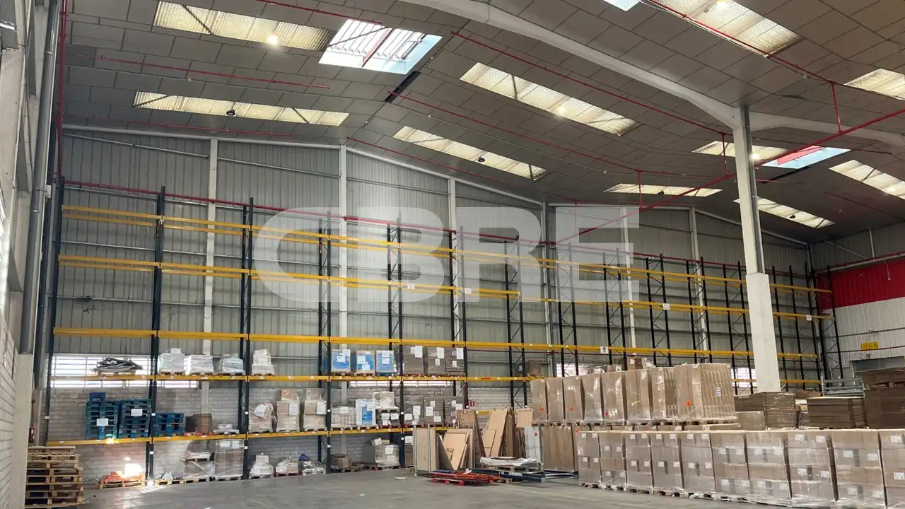 Nave industrial de alquiler en Pinto