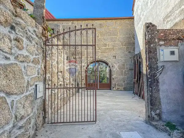 Casa o xalet en venda en Cenlle amb Jardí privat