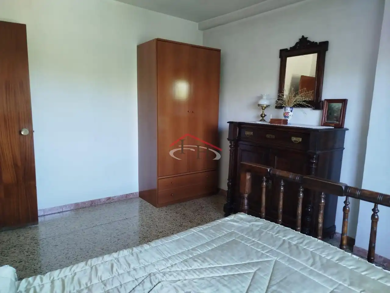 Sala d'estar de Pis en venda en León Capital  amb Calefacció, Terrassa i Moblat