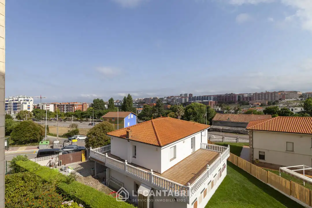 Piso con piscina en venta en Calle Clara Campoamor, imagen 8