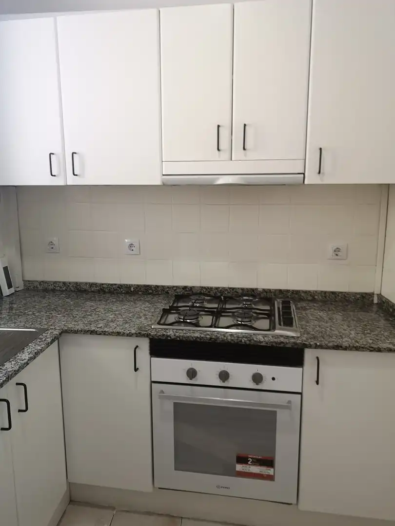 Cocina de Planta baja de alquiler en Eixample