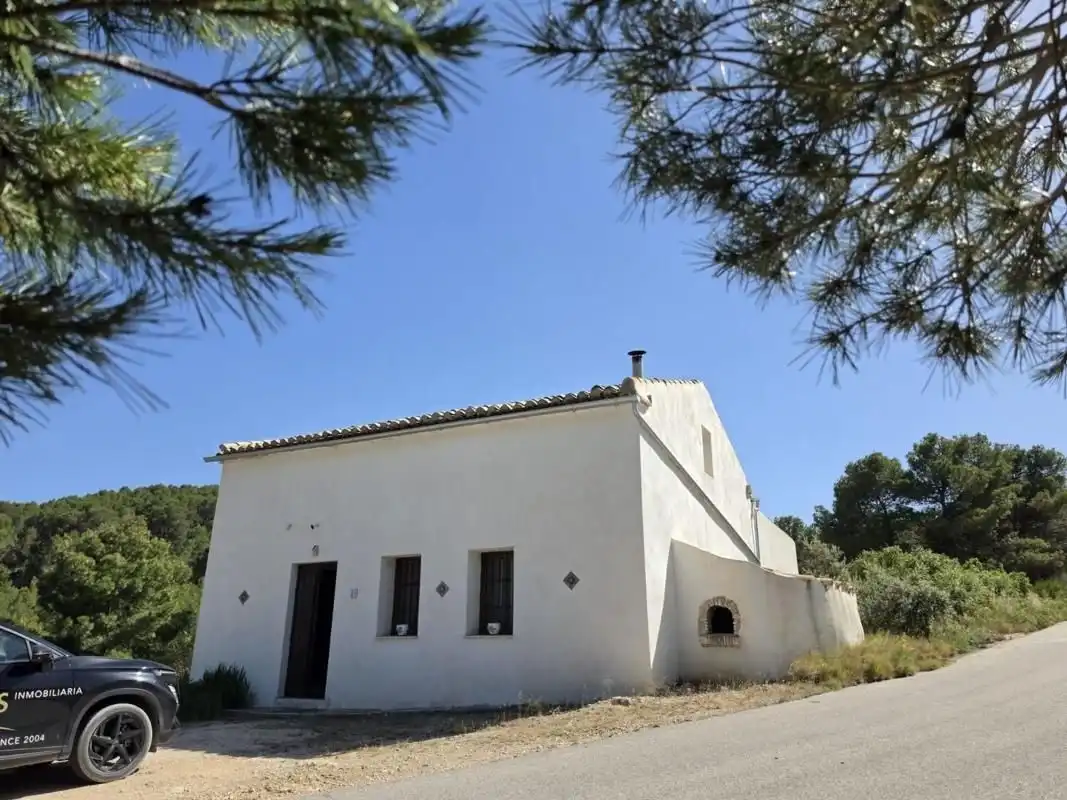 Exterior view of Houses for sale in Las Virtudes