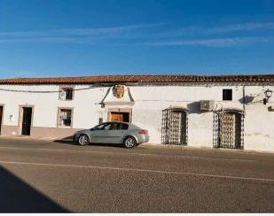 Exterior view of House or chalet for sale in Torremayor