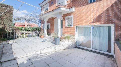 Foto 2 de Casa adosada en venta en Calle Playa de Lisa, 9, Valdecabañas, Boadilla del Monte
