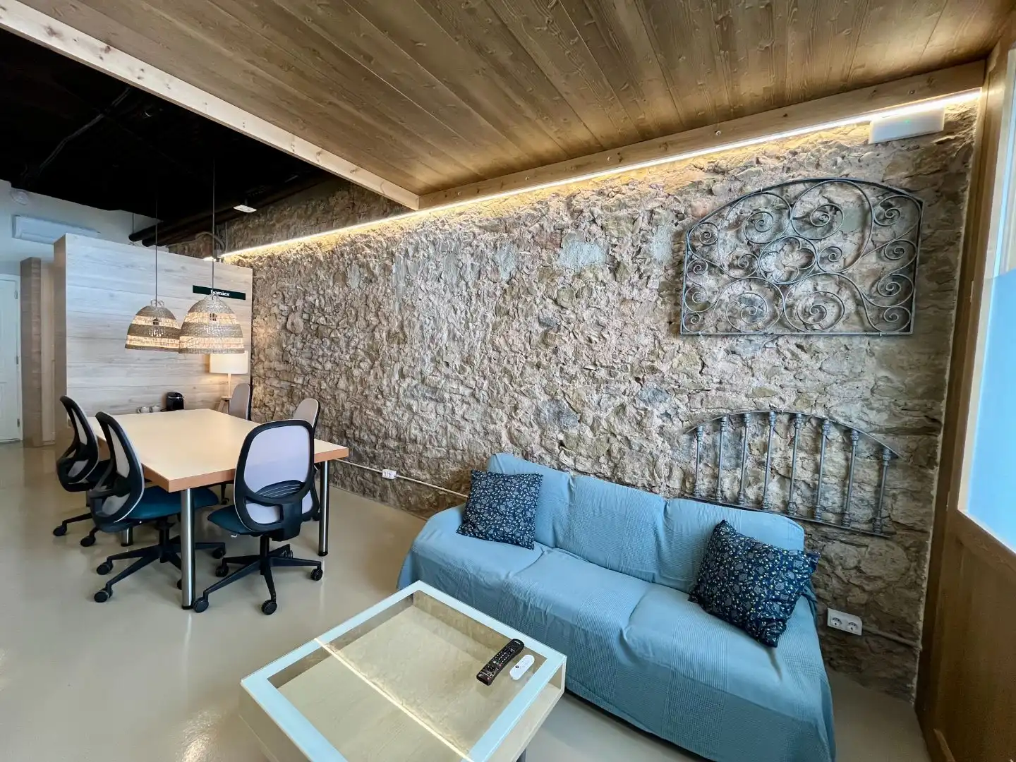 Office space to rent in Calle del Dos de Maig 28