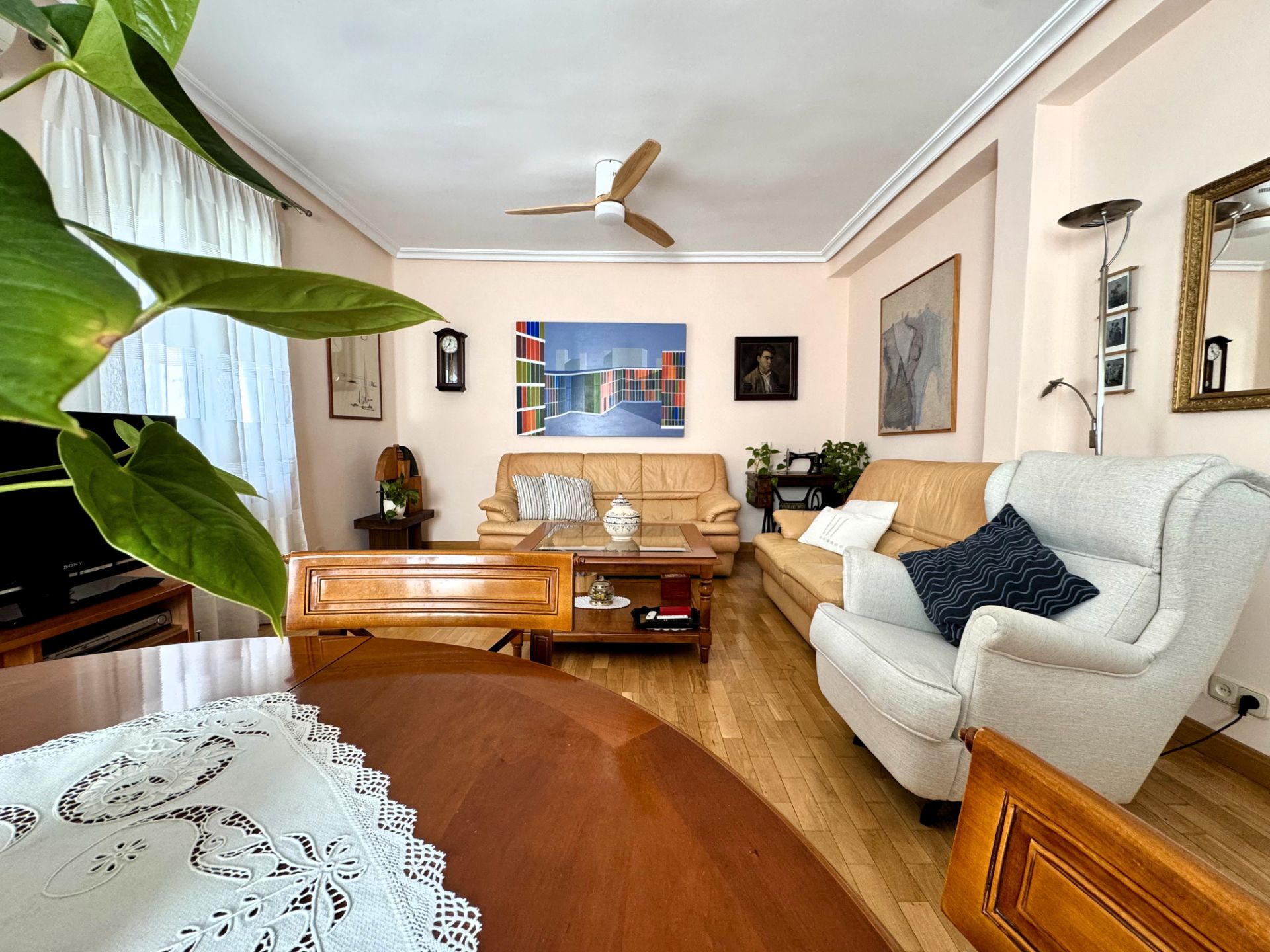 Living room of Flat for sale in  Madrid Capital  with Air Conditioner and Heating