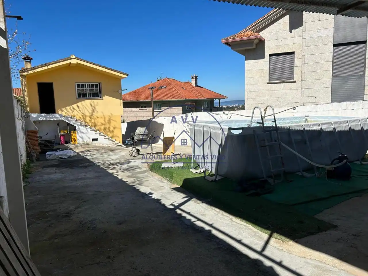 Vista exterior de Casa o chalet en venta en Vigo  con Calefacción, Jardín privado y Terraza