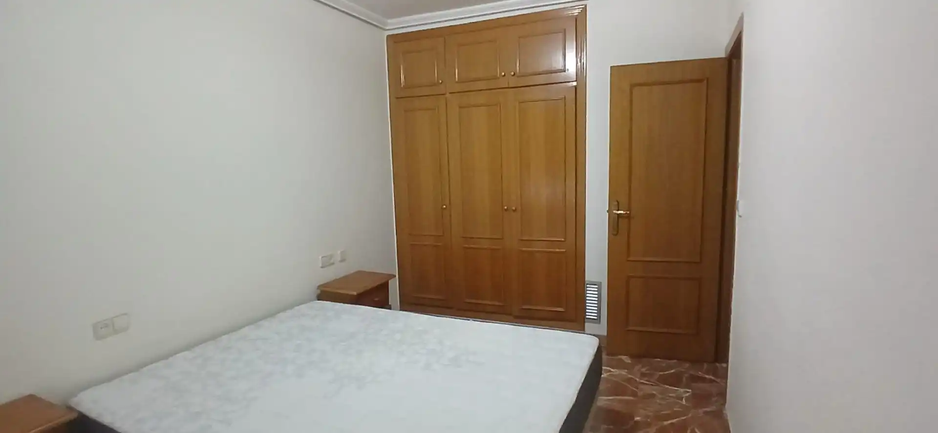 Schlafzimmer von Wohnung zur Miete in Murcia mit Klimaanlage und Heizung