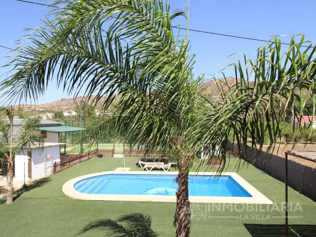 Piscina de Casa o xalet en venda en Álora amb Aire condicionat, Jardí privat i Terrassa