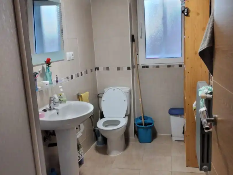 Bathroom of Flat for rent in Cella  with Air Conditioner, Heating and Parquet flooring
