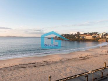 Penthouse with lift for sale in Sanxenxo pueblo