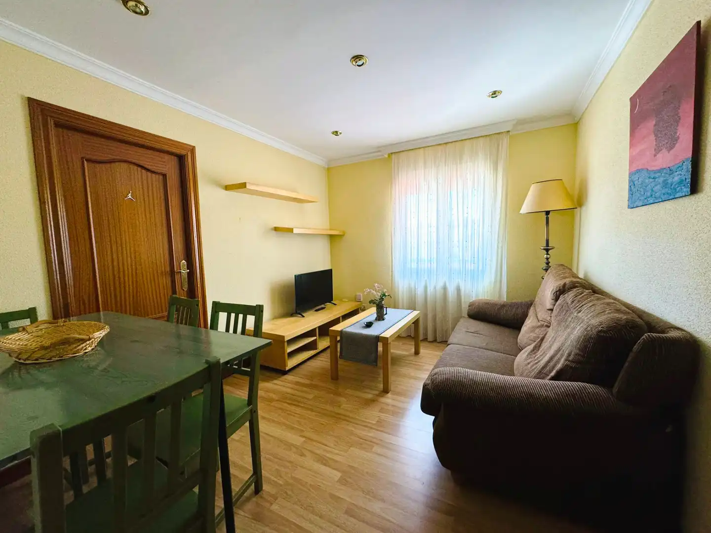 Living room of Flat for rent in Palencia  with Heating, Parquet flooring and Furnished