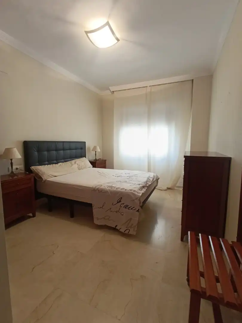 Schlafzimmer von Wohnungen zur Miete in Málaga mit Klimaanlage, Abstellraum und Möbliert