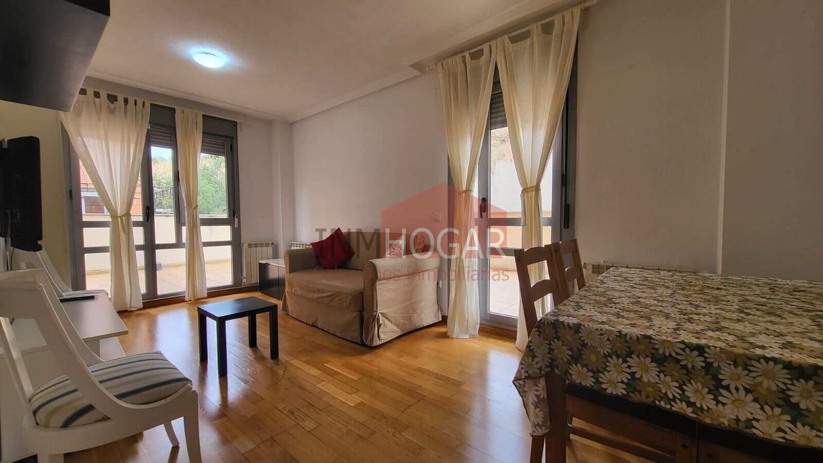 Sala d'estar de Pis de lloguer en Ávila Capital amb Calefacció i Terrassa