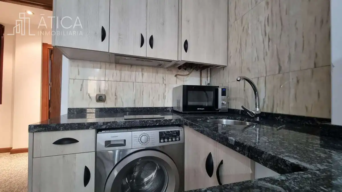 Cocina de Apartamento de alquiler en Salamanca con Calefacción y Amueblado