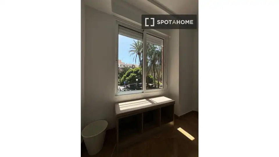 Habitación de Piso de alquiler en Alicante / Alacant con Aire acondicionado, Calefacción y Amueblado