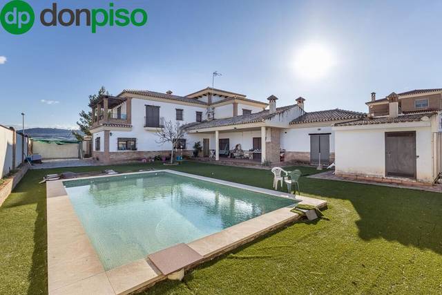 Casa-chalet en Venta en  VENUS, 18 en Atarfe