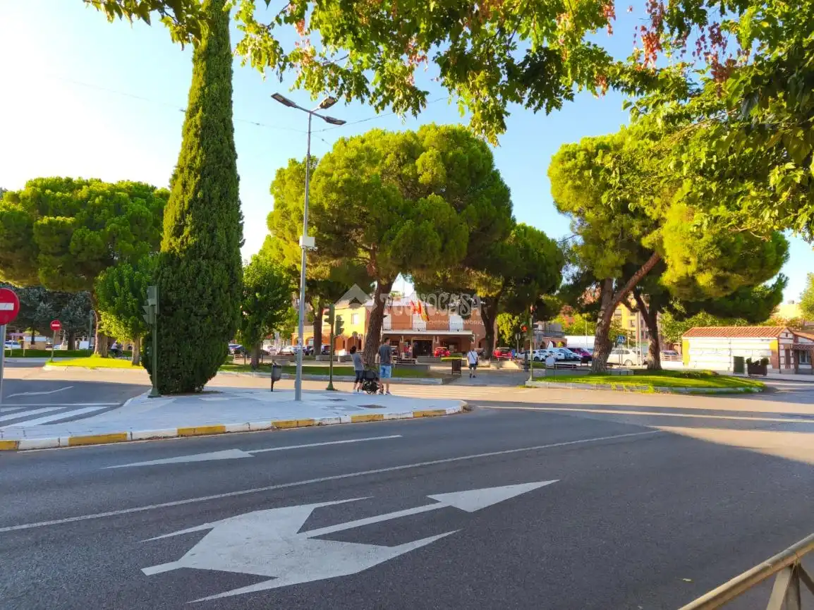 Vista exterior de Pis en venda en Azuqueca de Henares amb Aire condicionat, Calefacció i Balcó