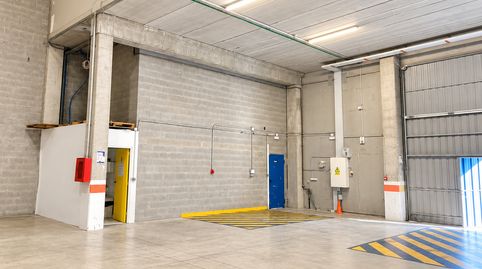 Foto 4 von Fabrikhallen zur Miete in Sant Andreu de la Barca, Barcelona