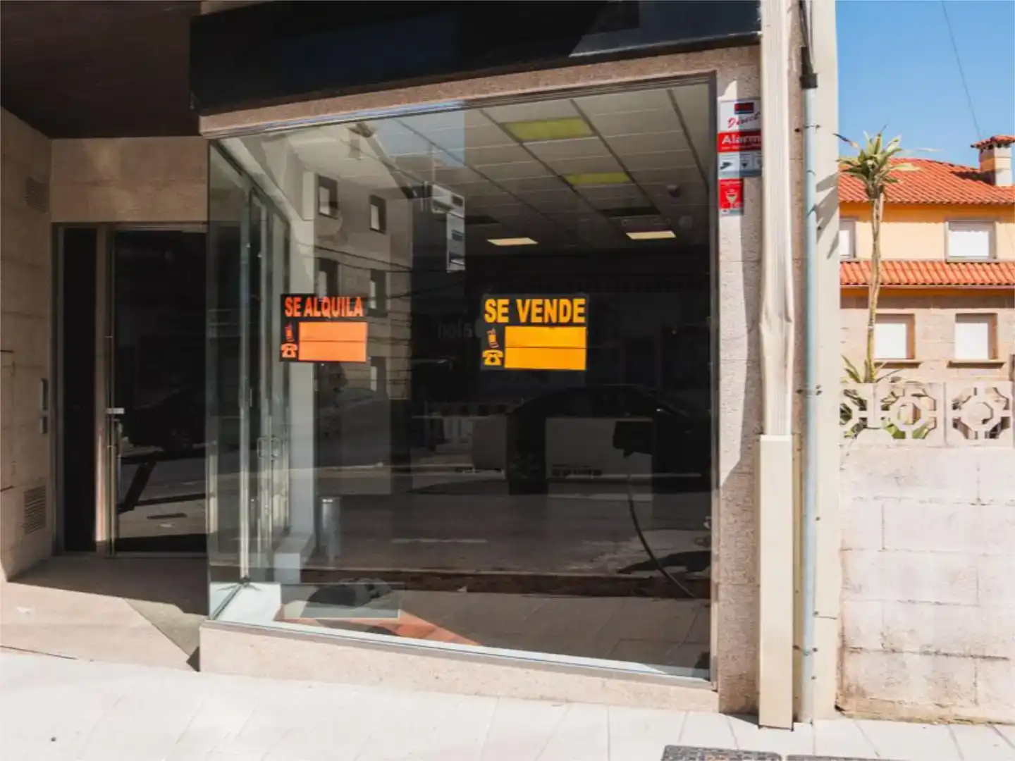 Geschaftsraum zum Verkauf in Sanxenxo mit Klimaanlage, Parkett und Möbliert