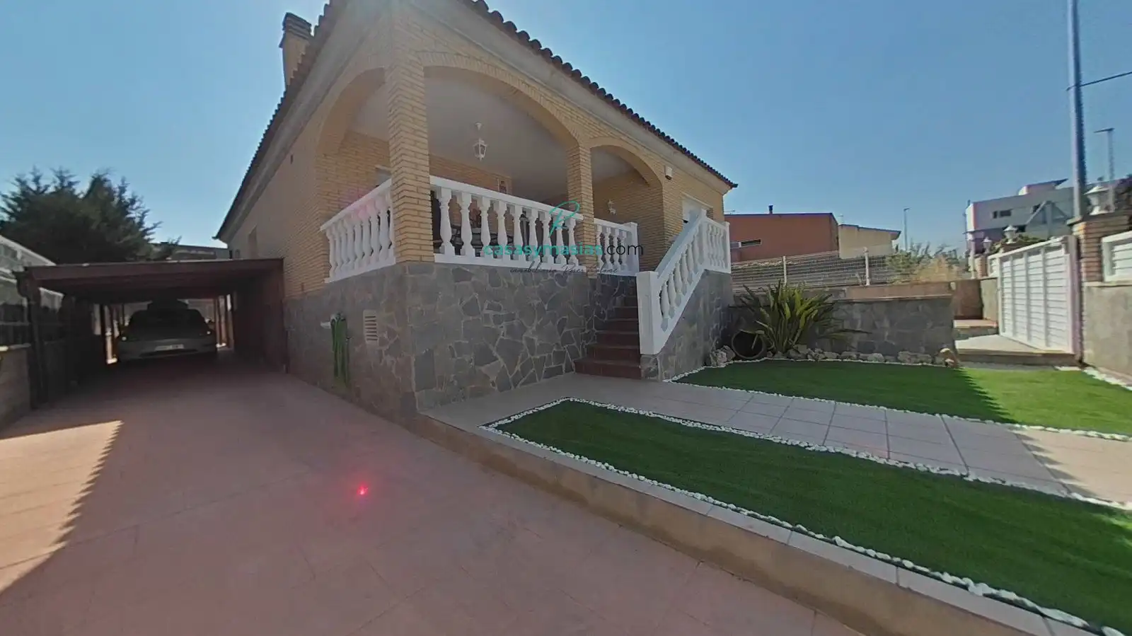 Vista exterior de Casa o chalet en venta en Sant Cugat Sesgarrigues con Aire acondicionado, Calefacción y Jardín privado