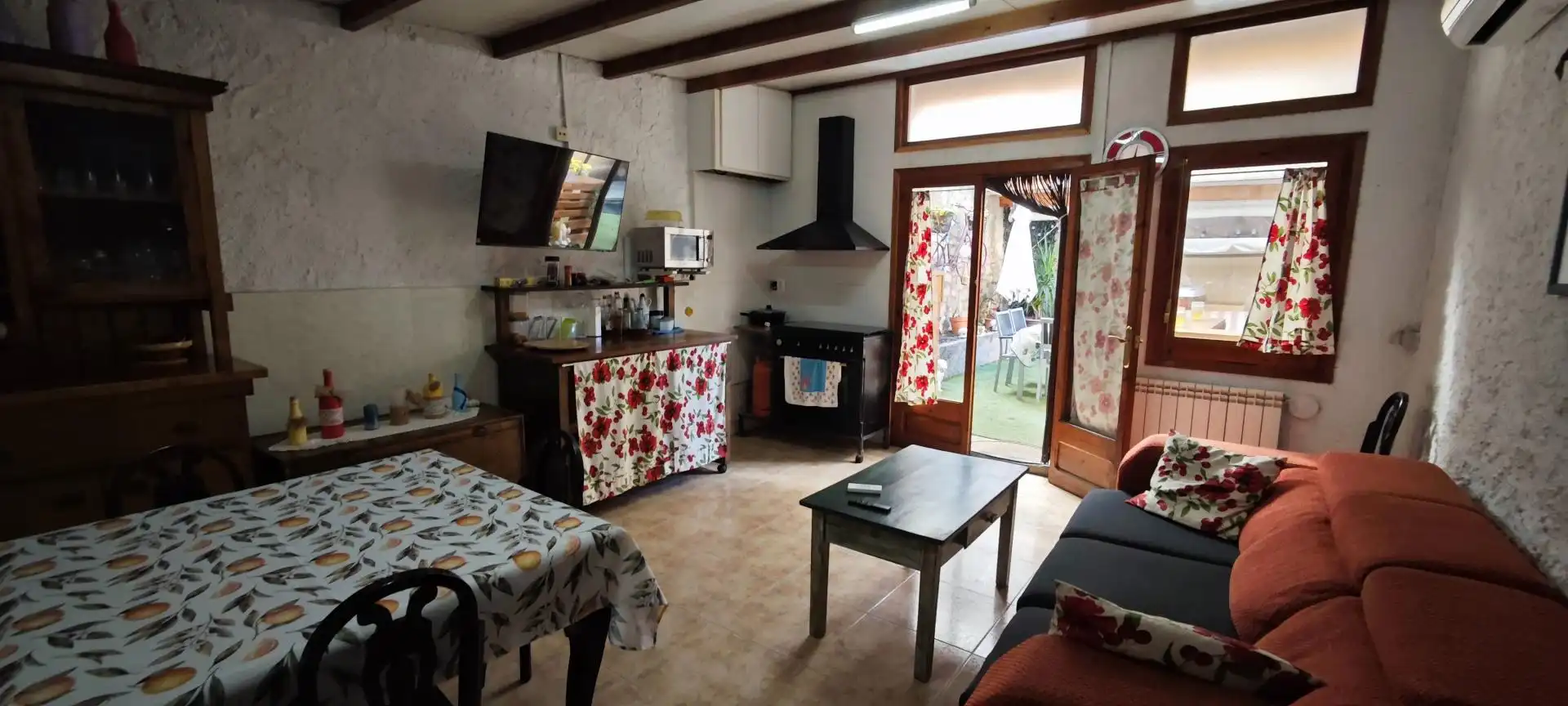 Sala d'estar de Casa adosada en venda en Riba-roja d'Ebre amb Aire condicionat, Calefacció i Terrassa