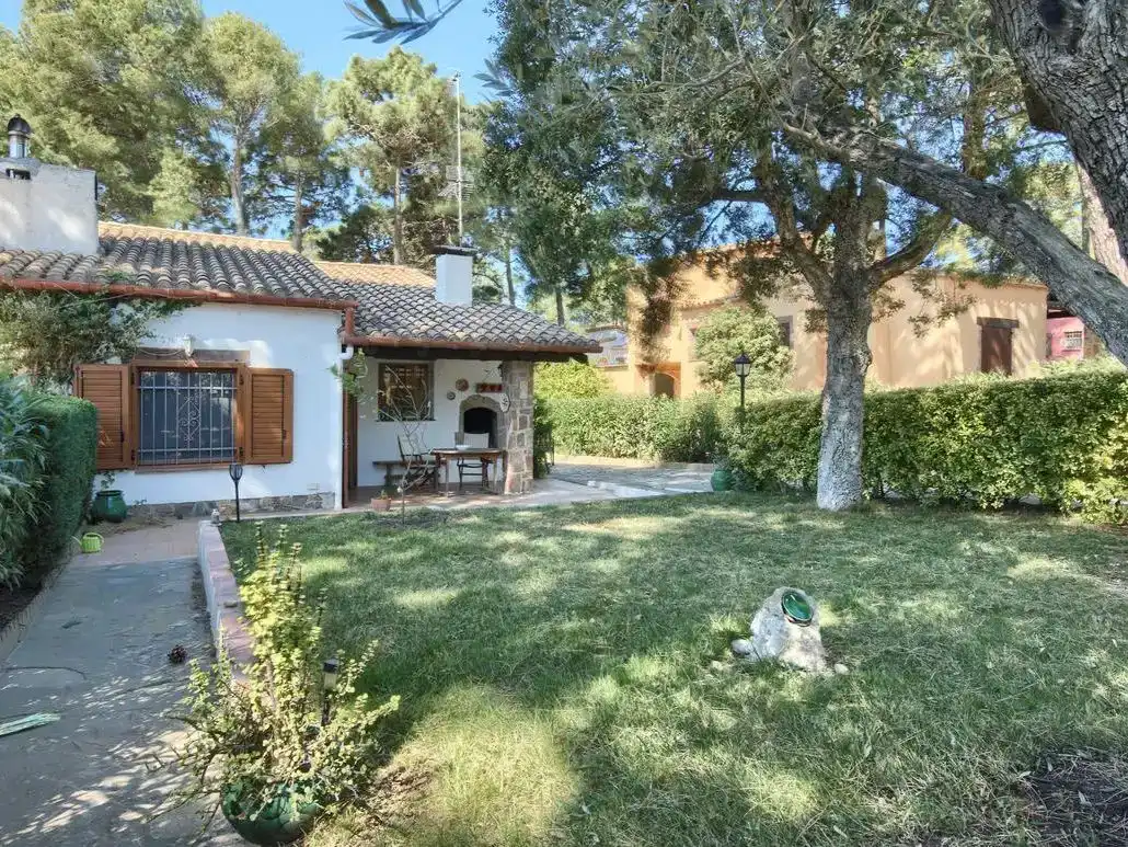 Jardí de Pis de lloguer en Begur amb Aire condicionat, Jardí privat i Traster