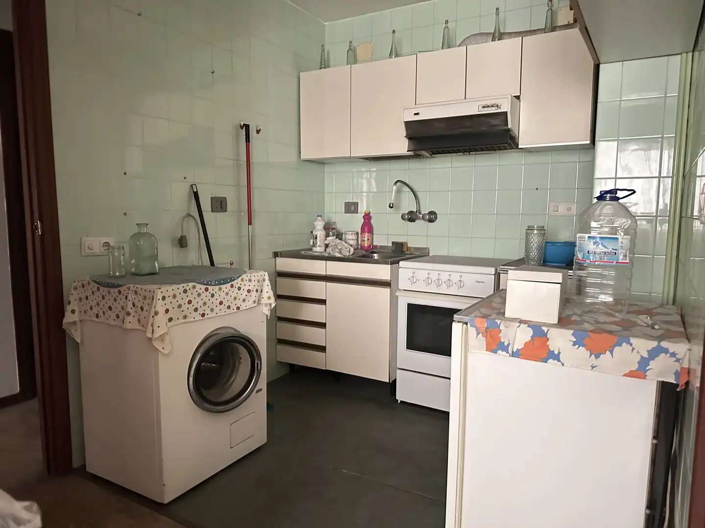 Cocina de Piso en venta en Santiago de Compostela  con Calefacción y Trastero