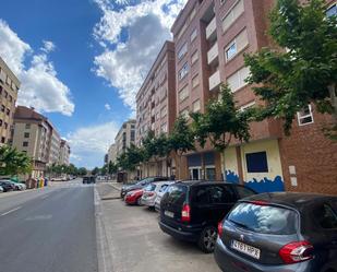 Vista exterior de Pis en venda en  Logroño amb Calefacció, Parquet i Traster