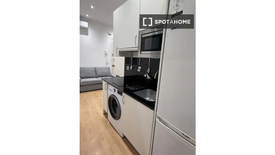 Appartamento con terrazza in affitto a Centro, imagen 4