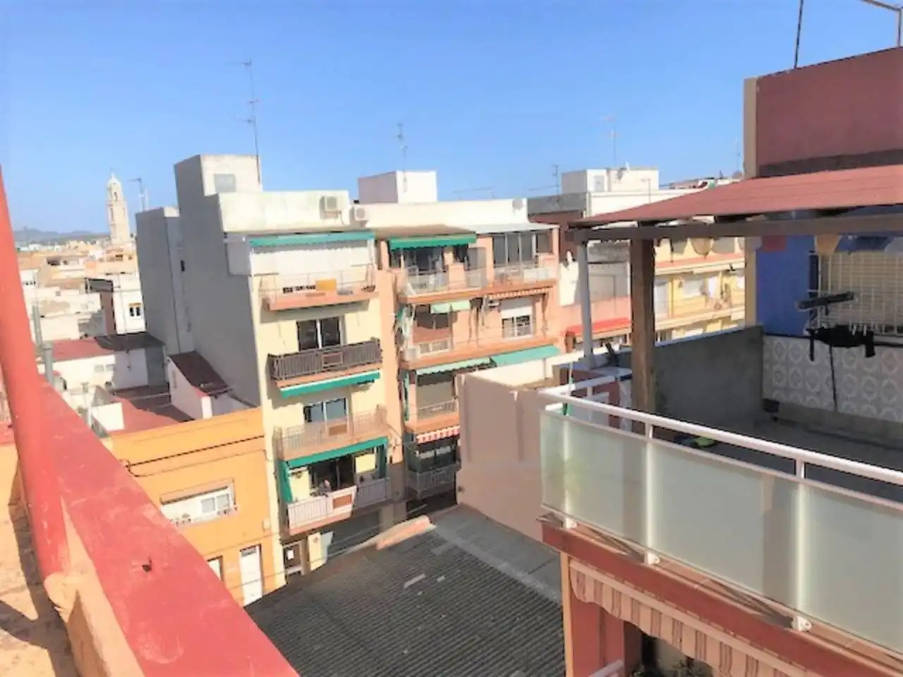 Außenansicht von Dachboden zum Verkauf in Vilanova i la Geltrú mit Klimaanlage, Parkett und Terrasse