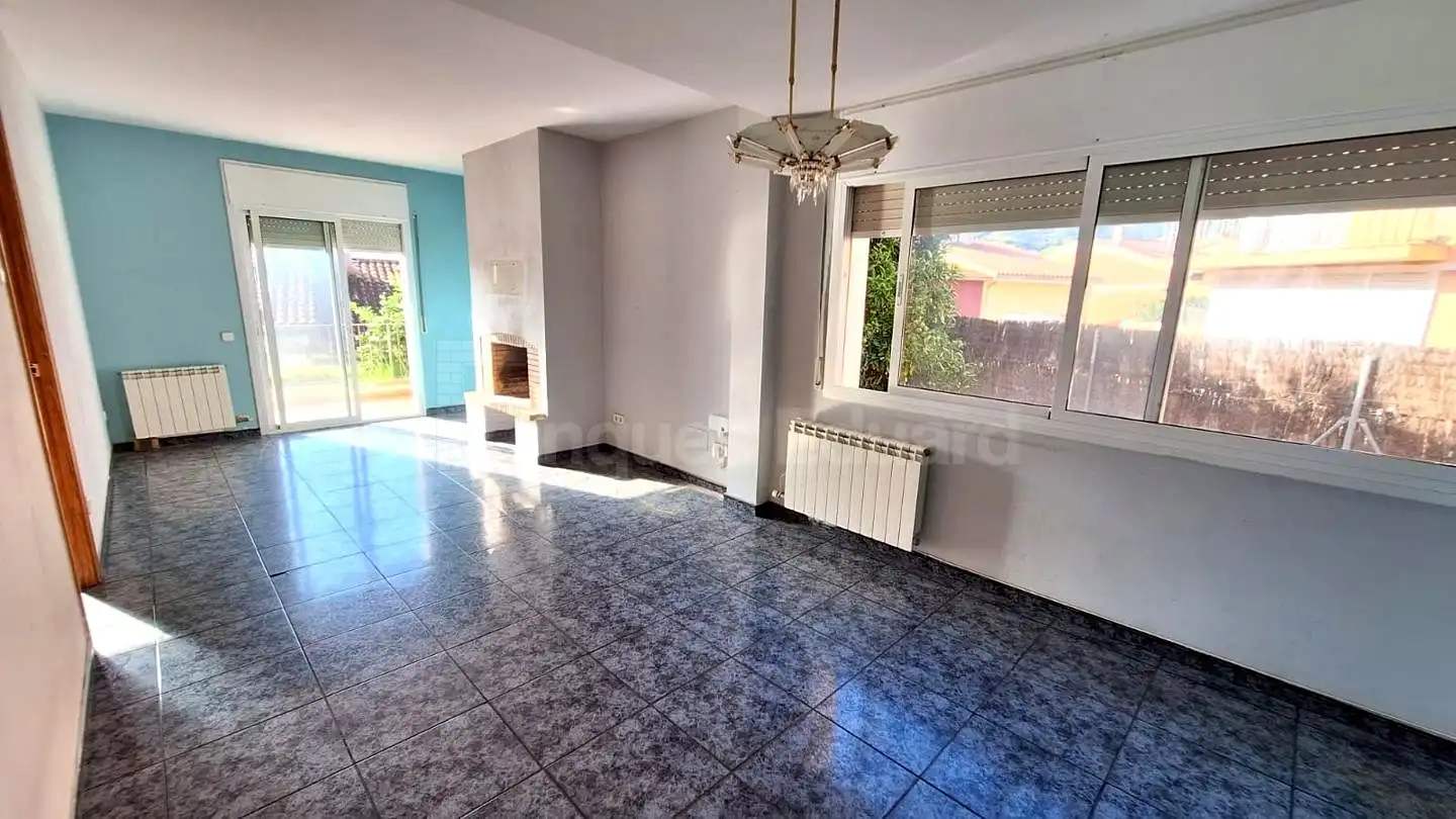 Maison mitoyenne avec jardin à vendre à Nucli Urbà, imagen 6