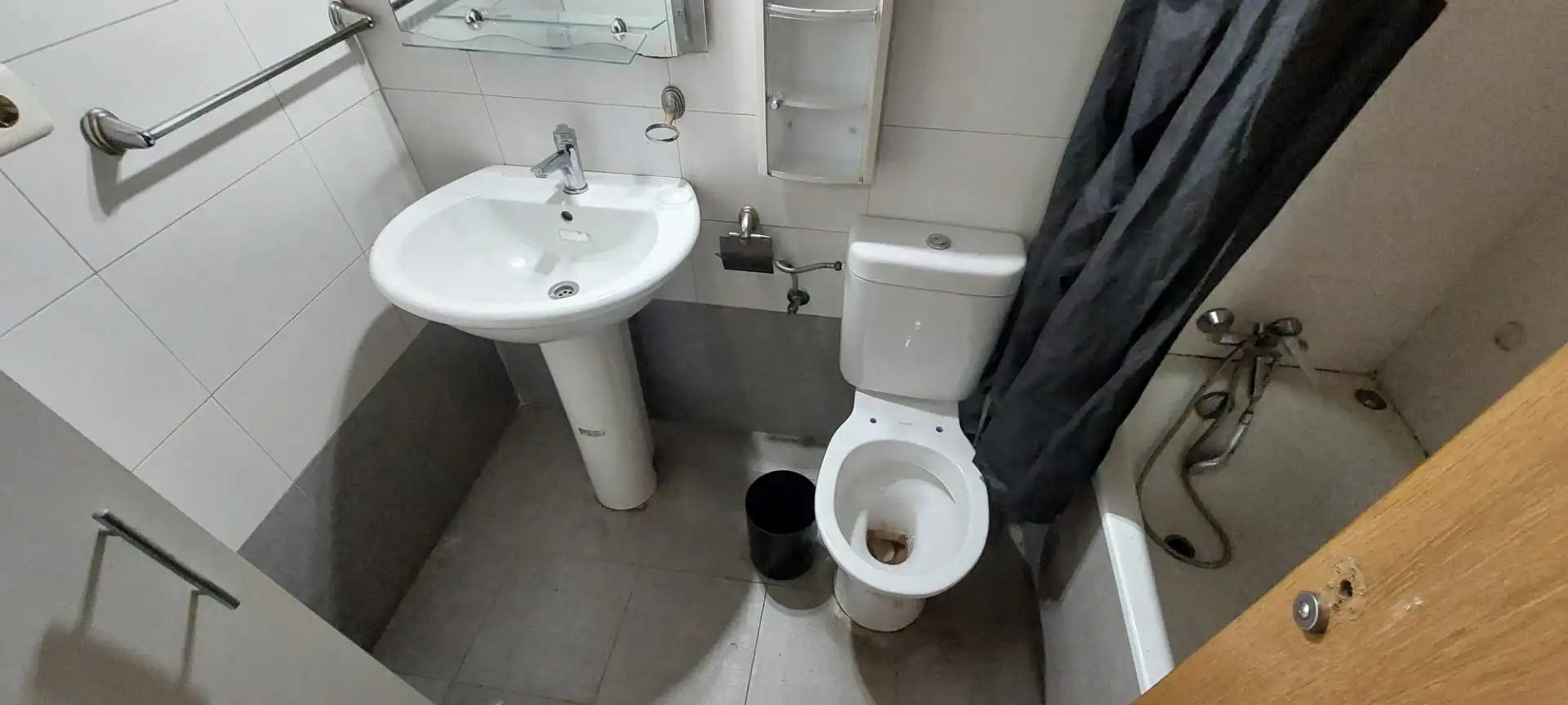 Baño de Piso en venta en Piélagos con Jardín privado, Terraza y Trastero