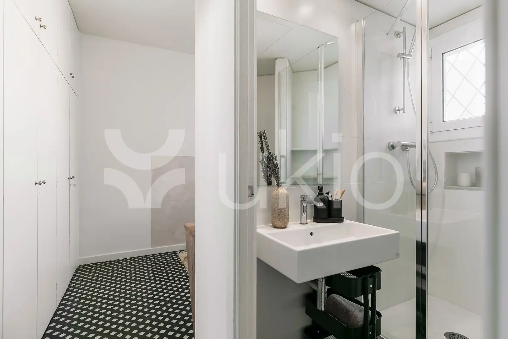 Bany de Apartament de lloguer en Barcelona amb Aire condicionat, Calefacció i Moblat