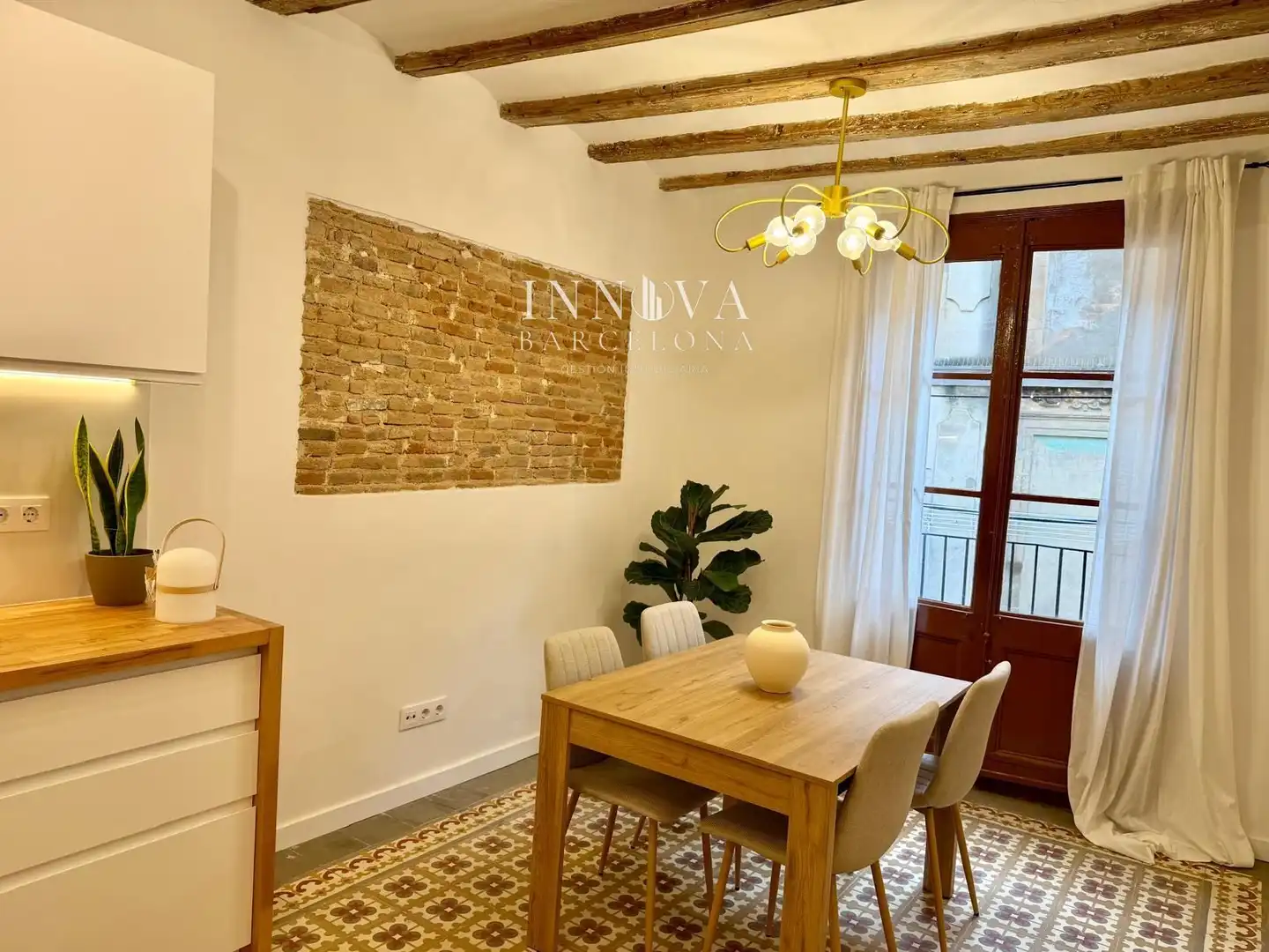 Comedor de Piso en venta en Barcelona con Aire acondicionado